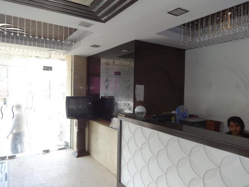Hotel B Continental Delhi  Exterior foto